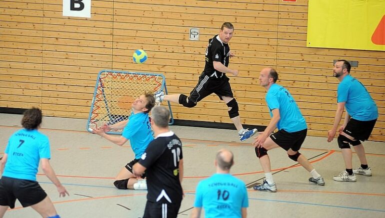 Das Team des Trimm Club Essen (blaue Trikots) nimmt an der ersten Saison der Landesliga NRW teil. Foto: Susann Fromm