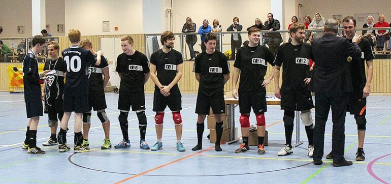 Der BTV Aachen wurde als neuer Deutscher Meister im Tchoukball geehrt. (Foto: Steffi Wildner)